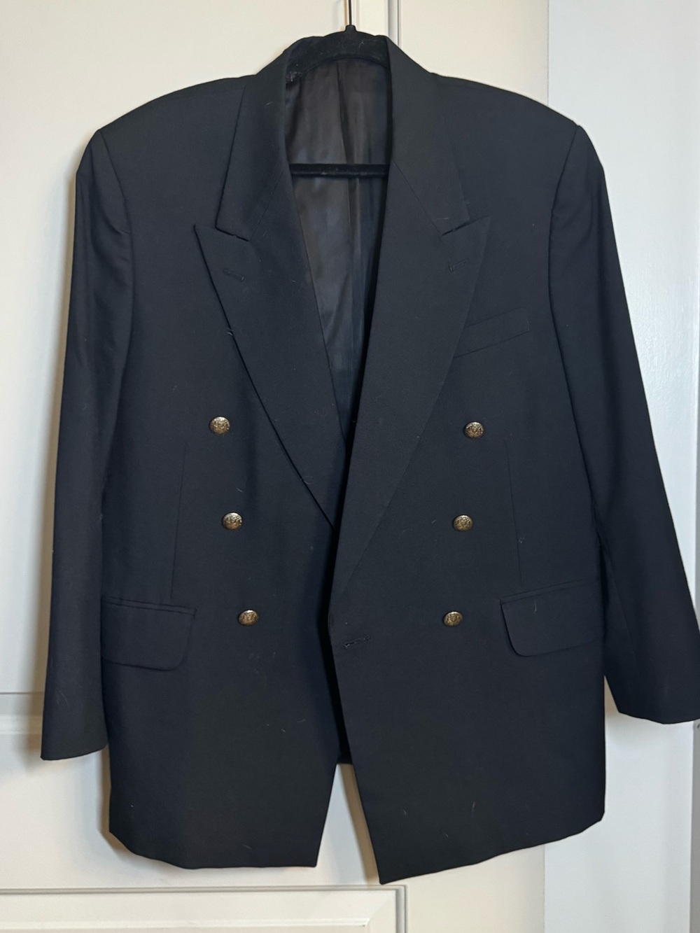 Oscar de la Renta Men's Double-Breasted Black Blazer with Gold Buttons